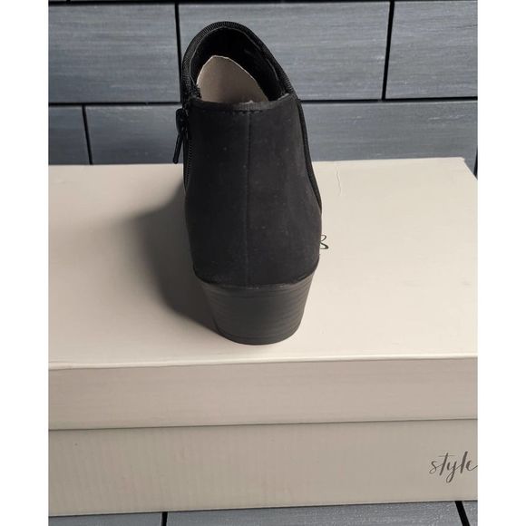 Style & Co. Style & Co Wileyy Ankle Booties (size 9.5) - Picture 3 of 5